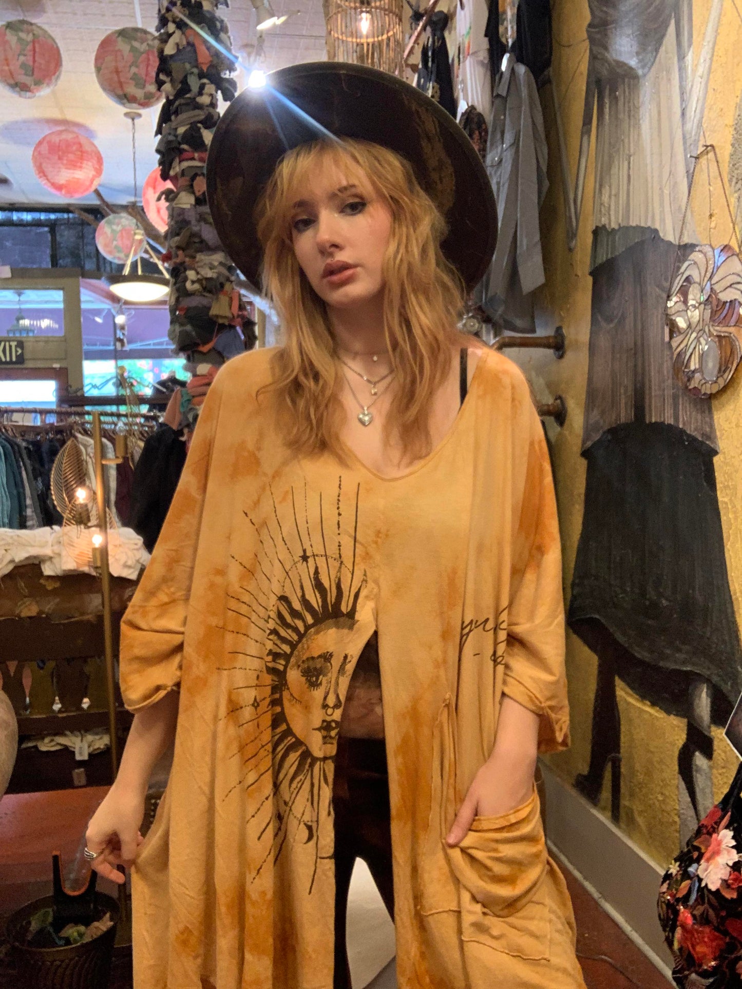 Sunshine Split Muu Tee - La De Da