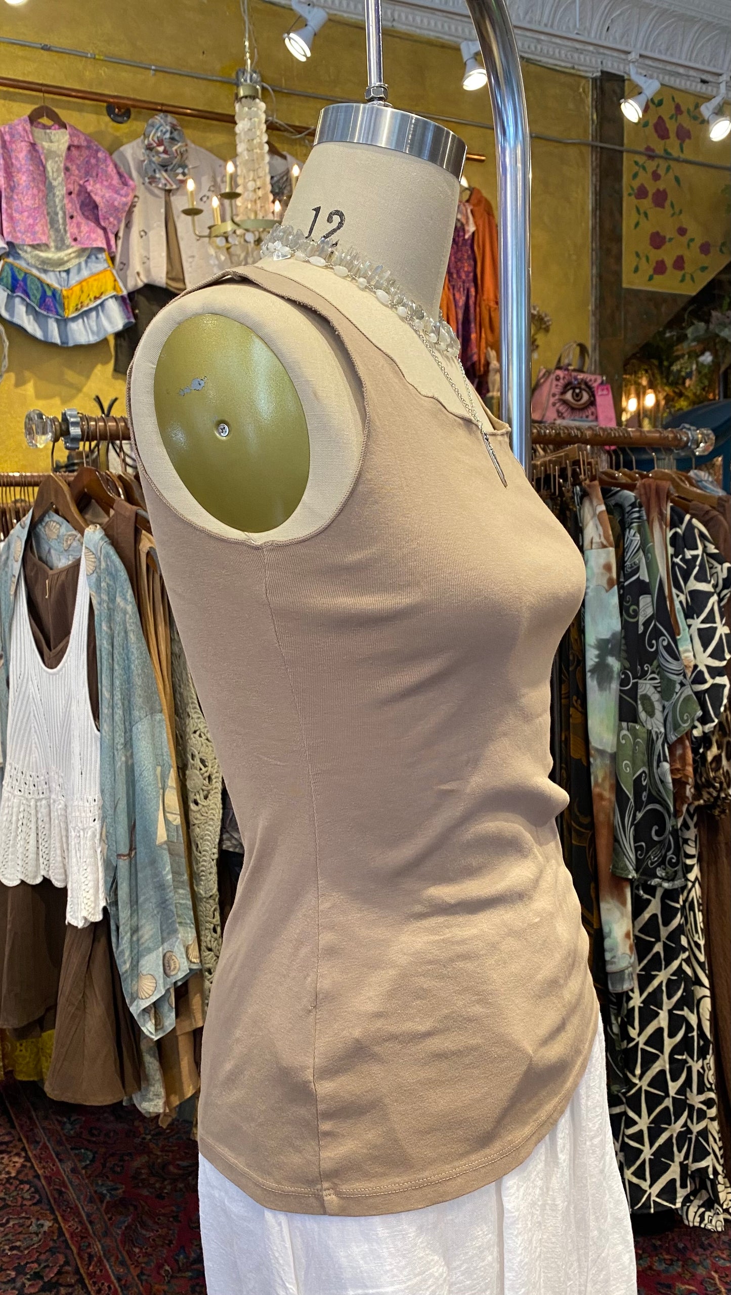 Fitted Tank Top w/ Lettuce Hem - Mushroom