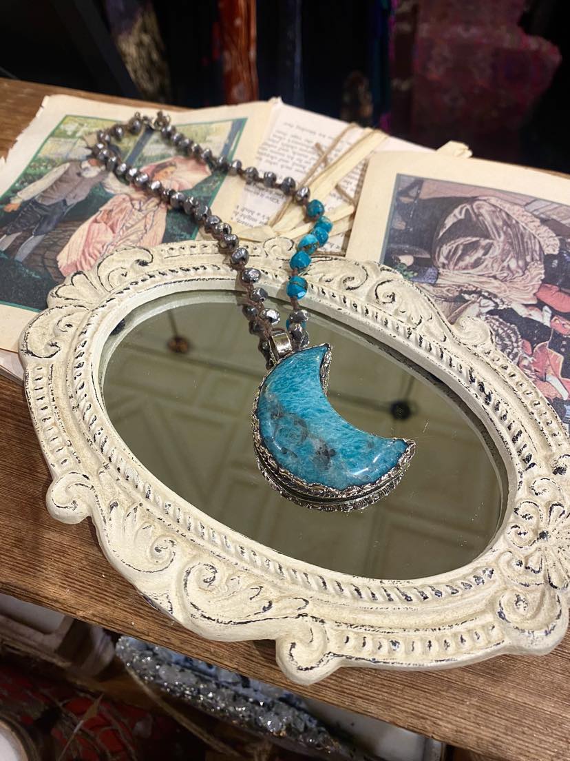 Chrysocolla Moon Necklace - La De Da