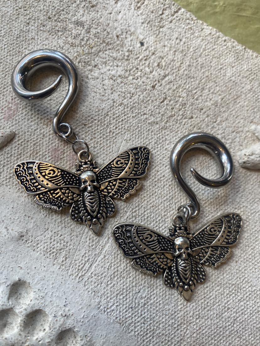 4G. Silver Death Moth Horns* #IV19