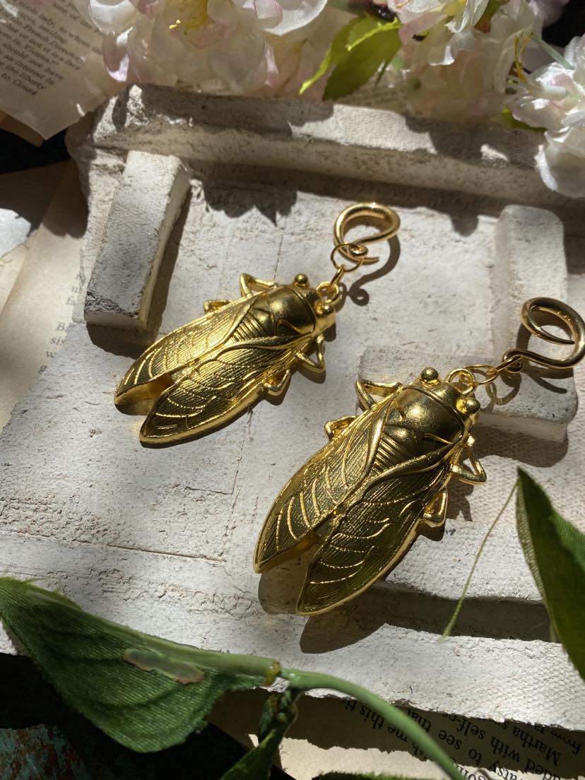 Gold Large Cicada Gauges* #IV40