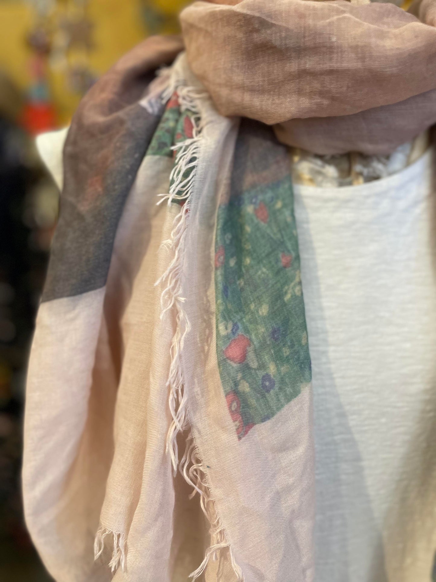 Klimt "The Kiss" Scarf- Blush