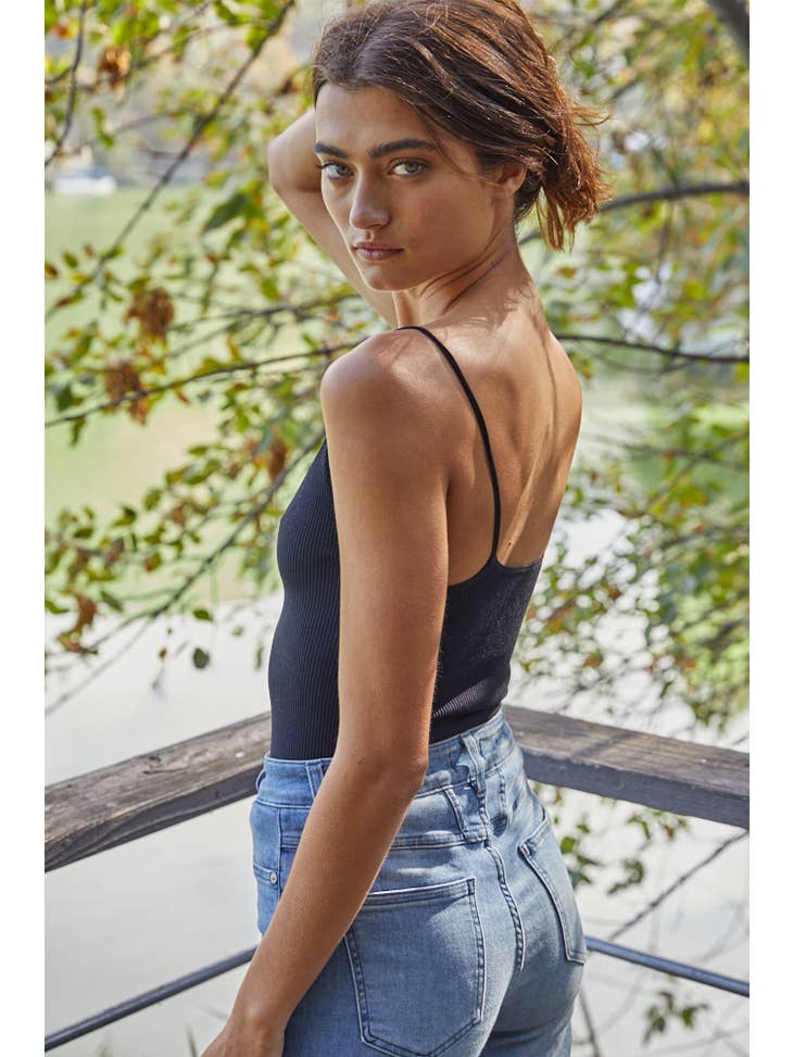 Black Show Off Cami - La De Da
