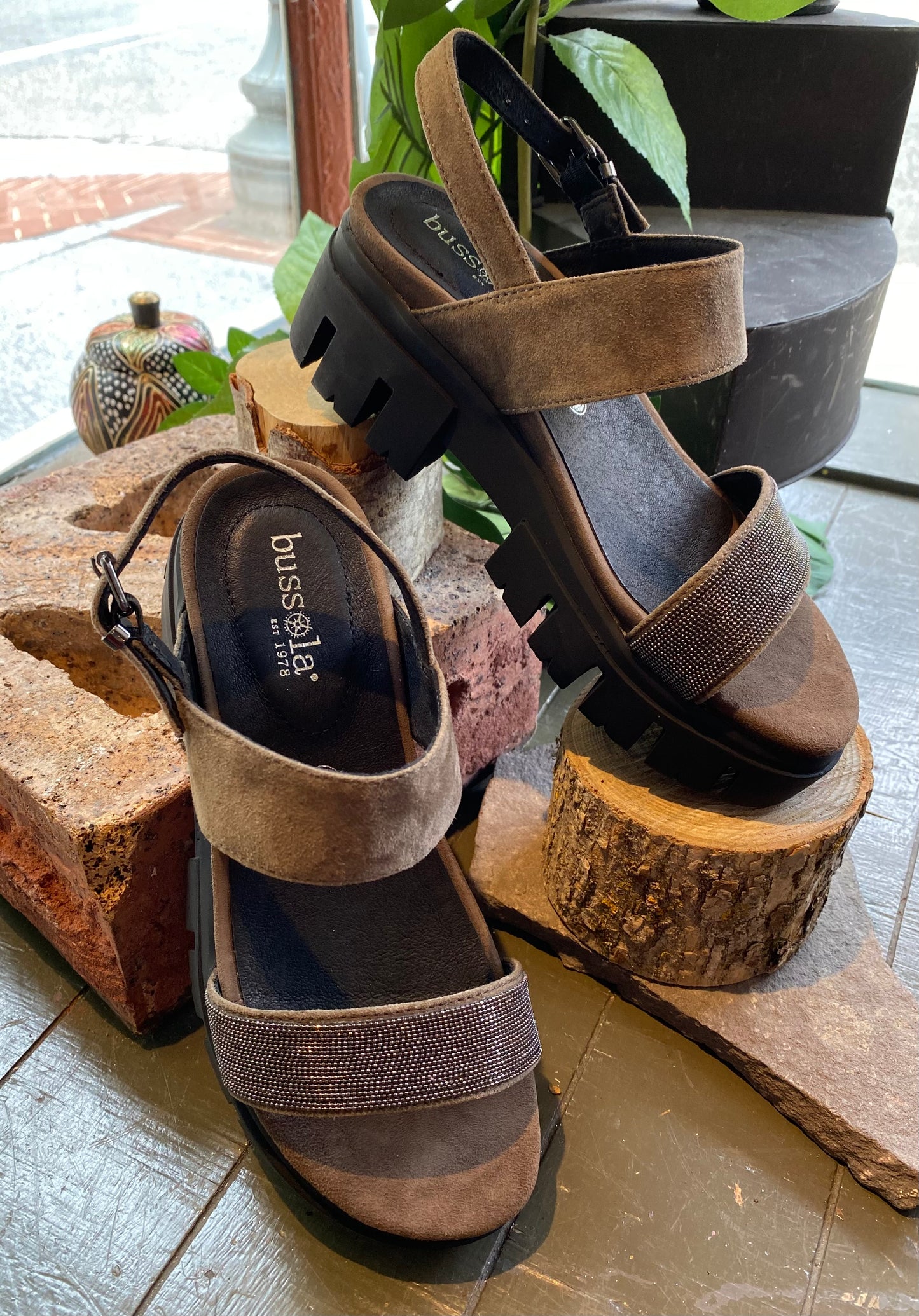 Colleen Sandal - Taupe Suede