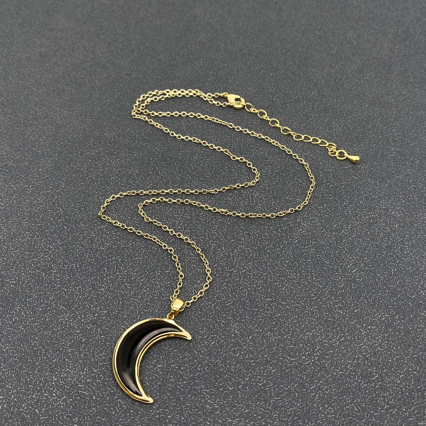 Dried Flower Floral Black Moon Charm Necklace