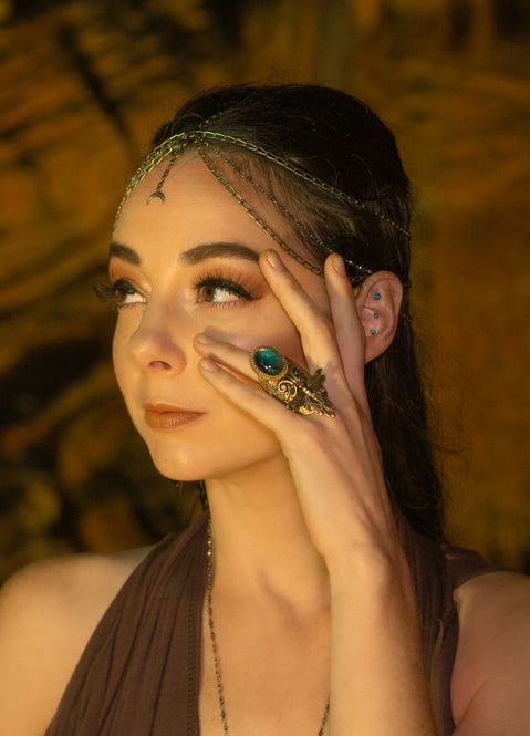 Cavern Lantern Finger Armor Ring - La De Da