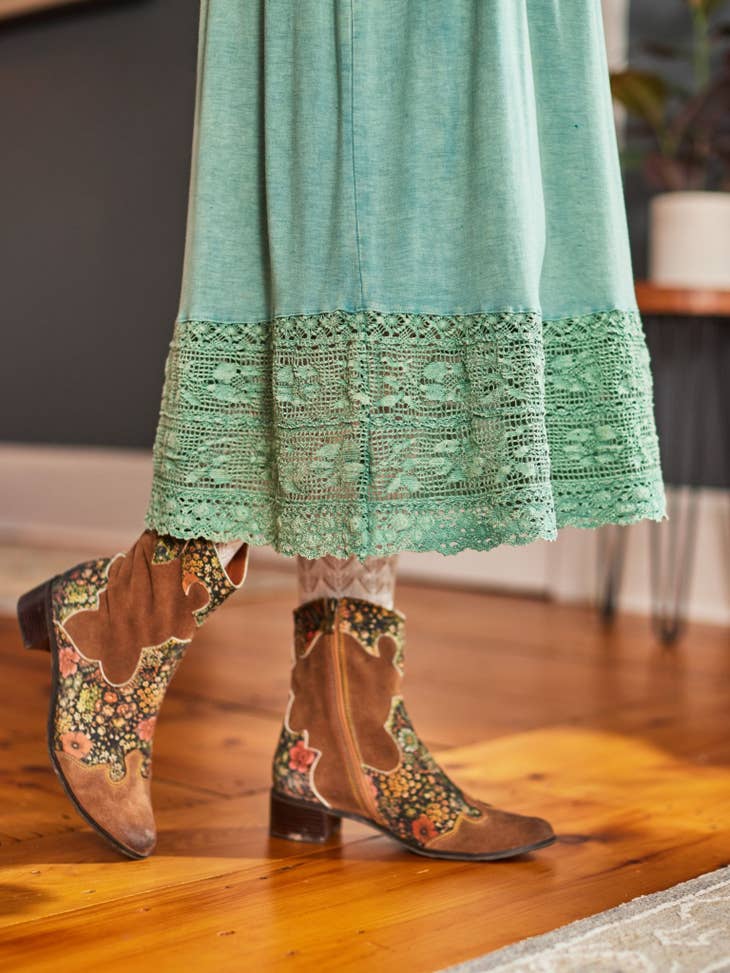 Hannah Embroidered Jersey Dress - La De Da