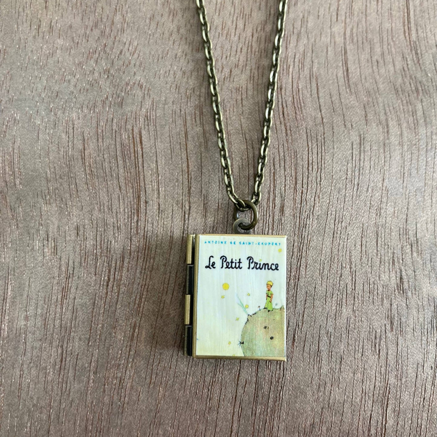 Book Locket The Little Prince (French Edition) - Bronze