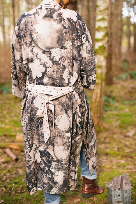 The Looking Glass Duster Kimono - La De Da