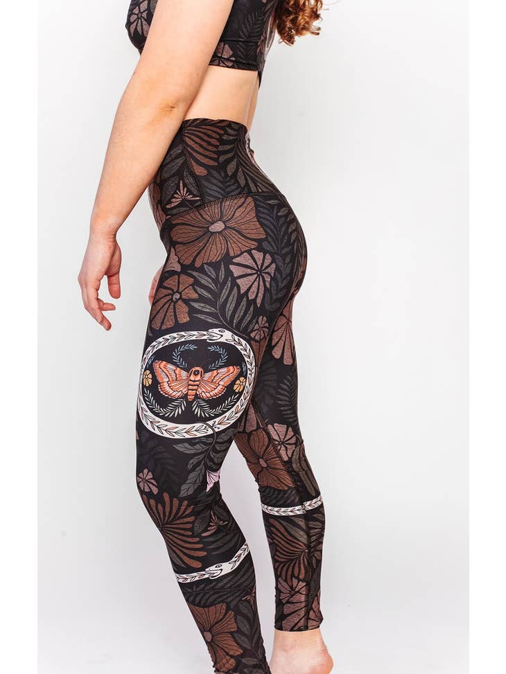 Ouraboros Printed Yoga Leggings – La De Da