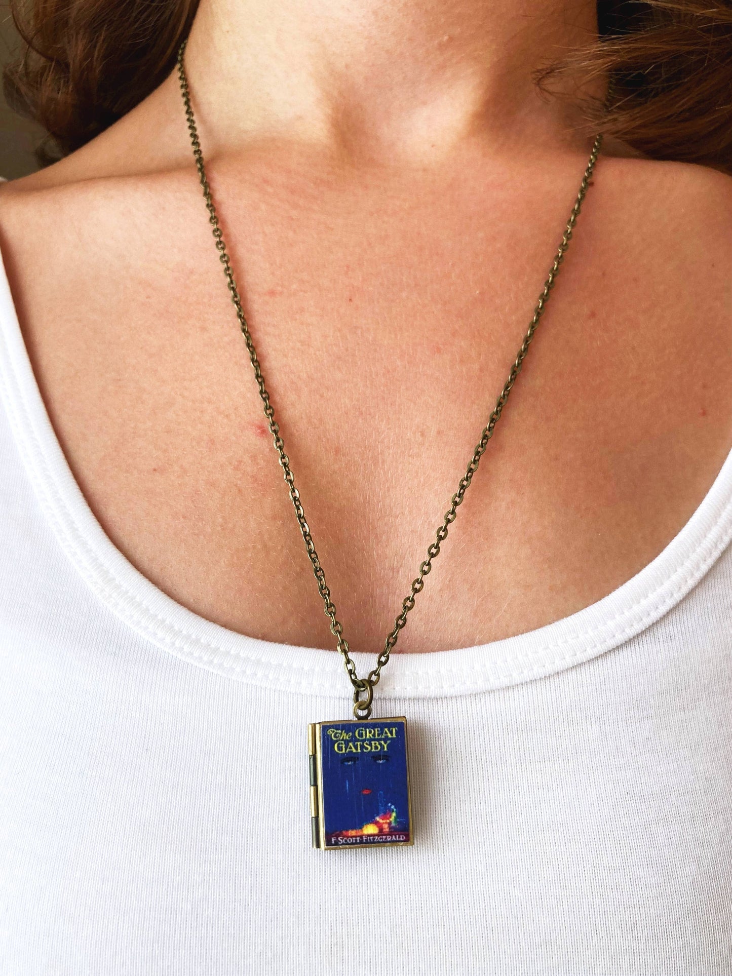 Book Locket The Great Gatsby - Bronze
