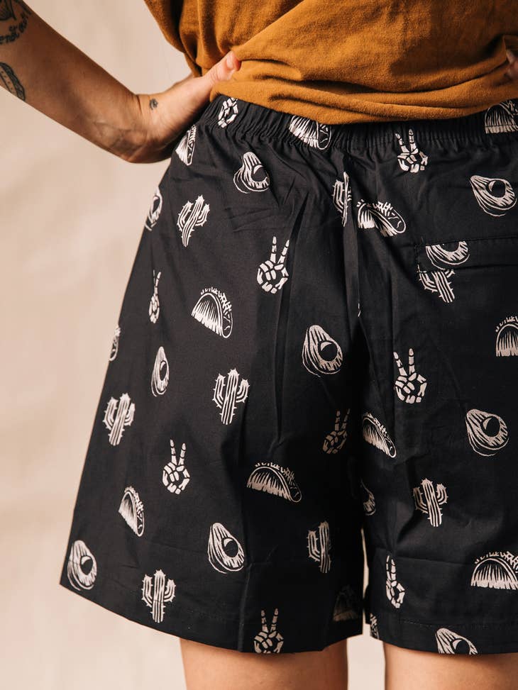 No Problemo Tacos & Cactus Walk Shorts - La De Da