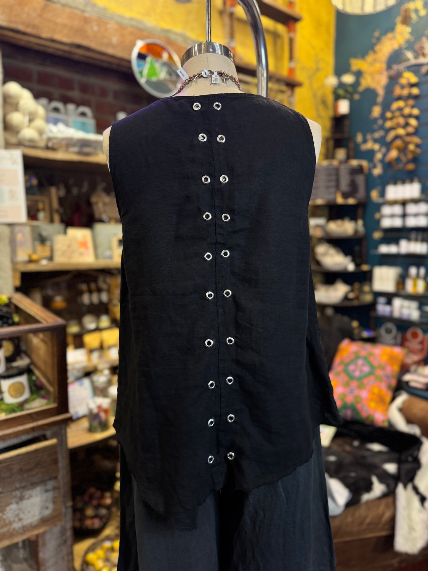 Reflective Bats & Buckle Linen Saga Top - Laura Bruce*