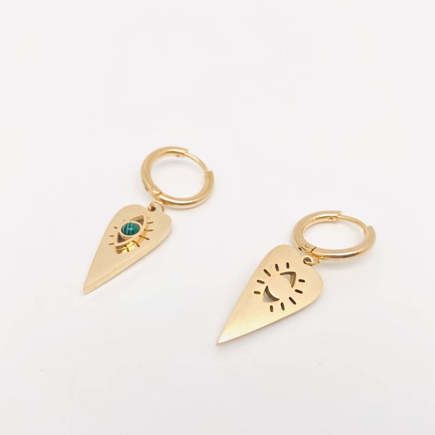 Inlaid Malachite Eyes Heart-shaped Huggie Earrings