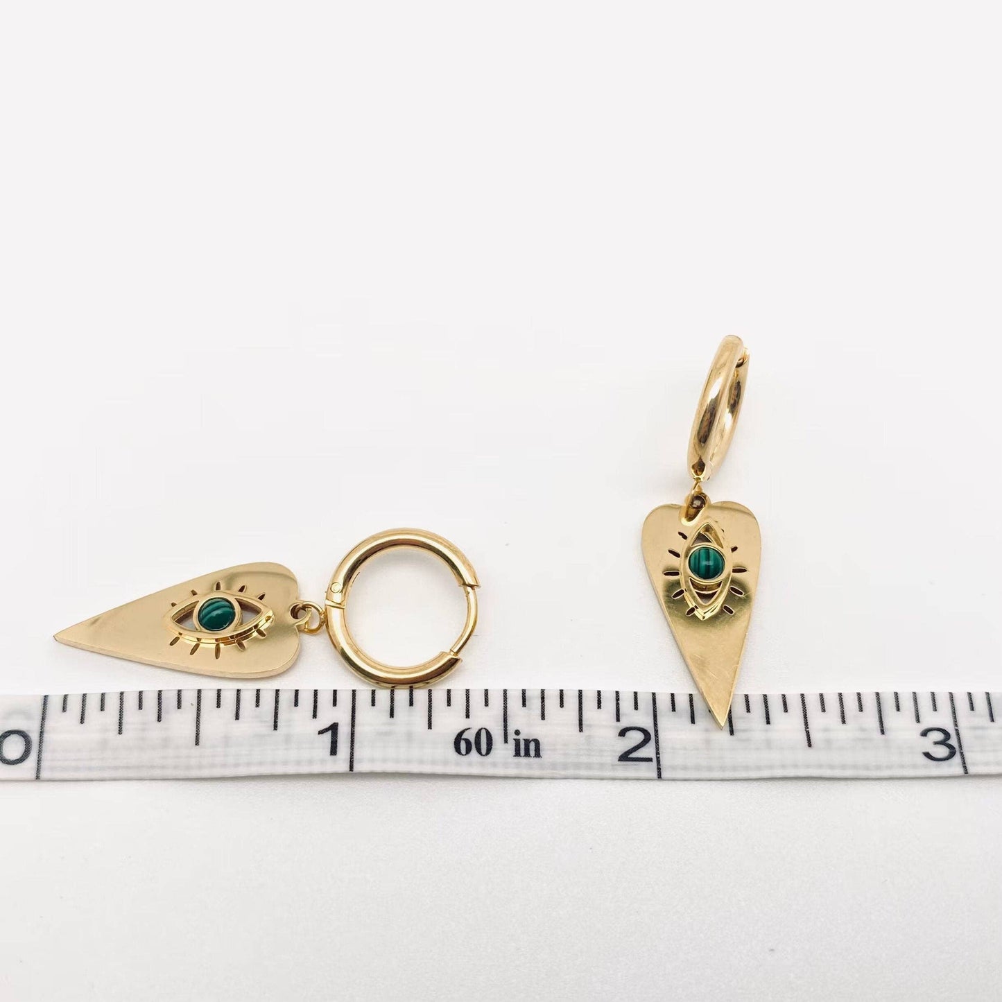 Inlaid Malachite Eyes Heart-shaped Huggie Earrings