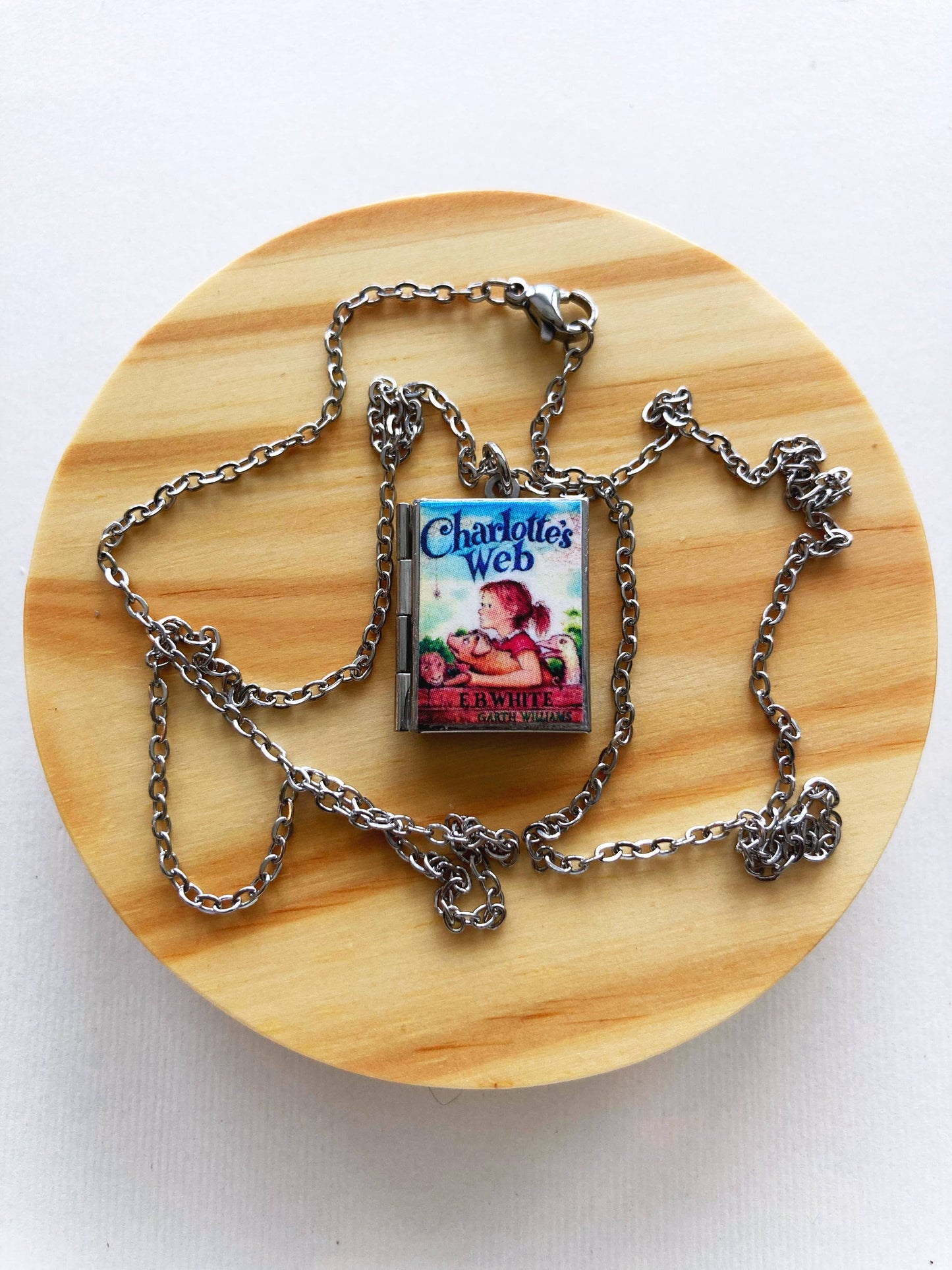Book Locket Charlotte's Web - Stainless Steel