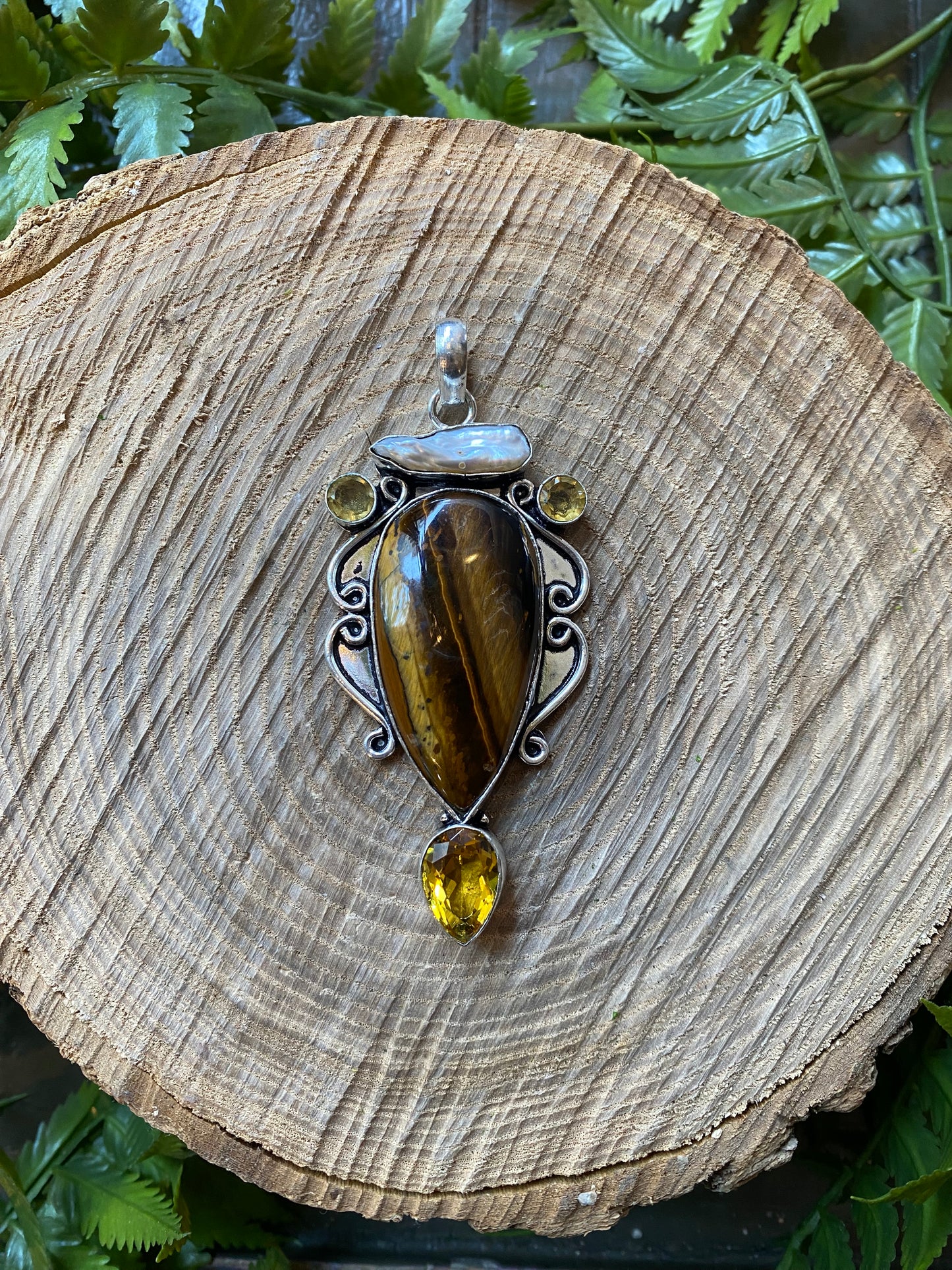 Tigers Eye Single Pearl Pendant
