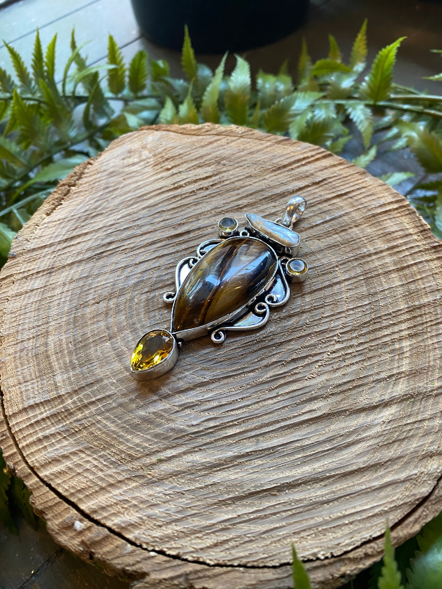Tigers Eye Single Pearl Pendant