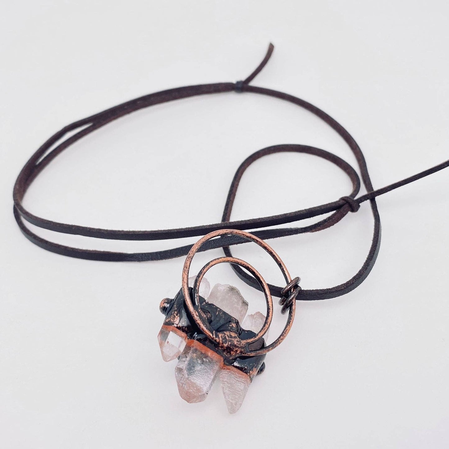 White Crystal & Amethyst Stretchable Leather Necklace