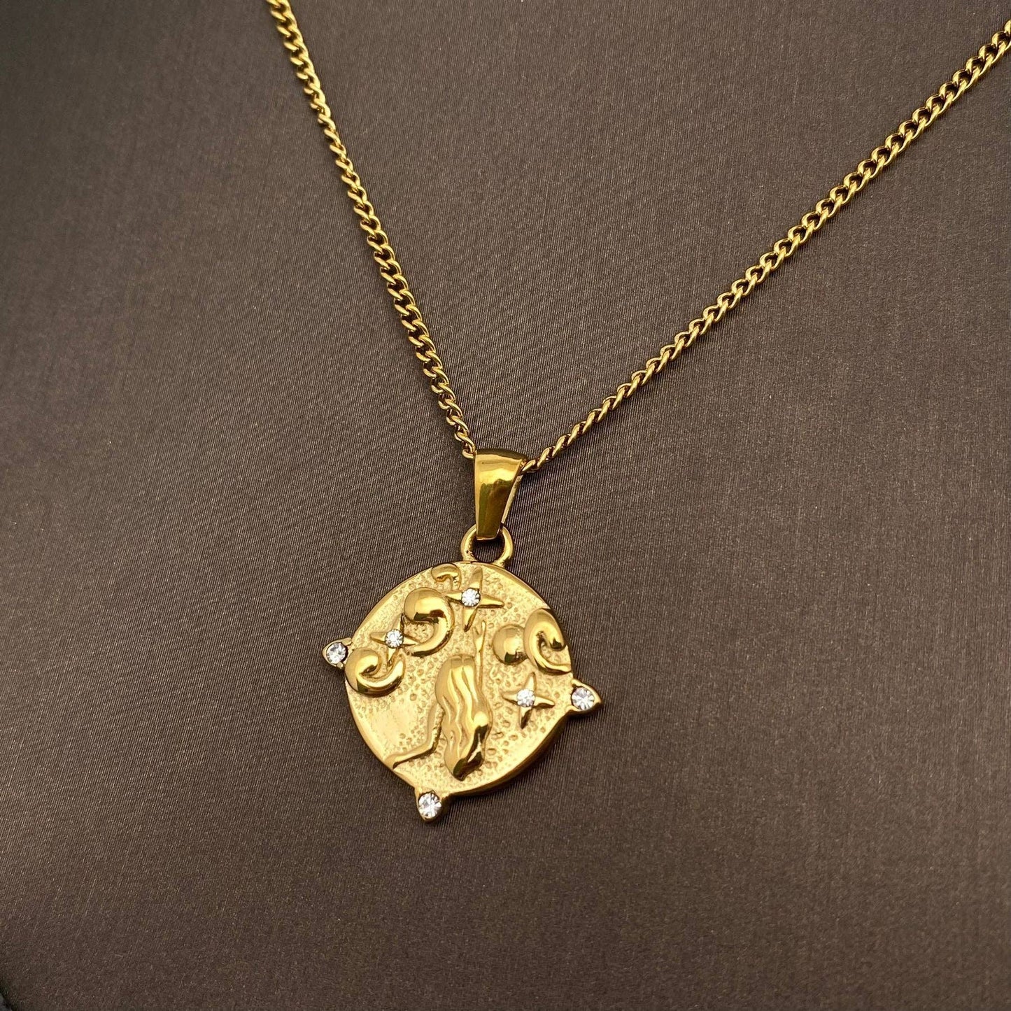 Beauty under the starry sky - Tarot Charm Necklace