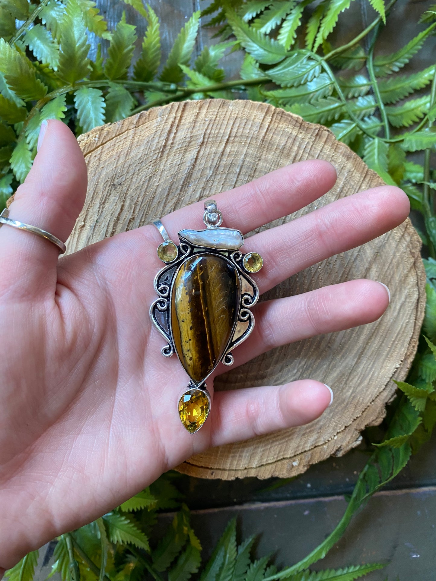 Tigers Eye Single Pearl Pendant