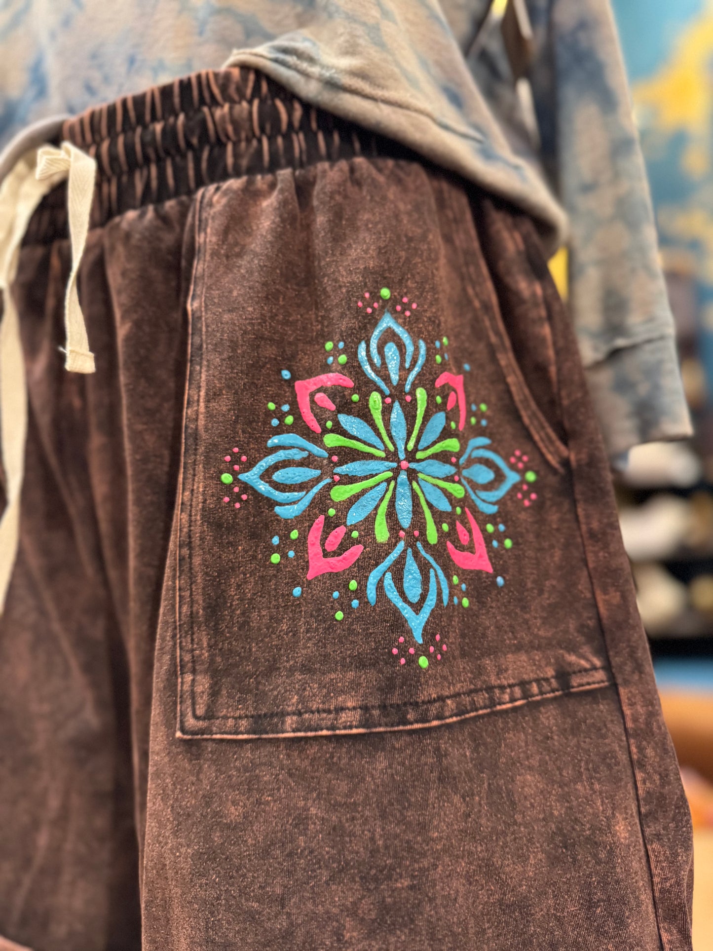Floral Mandala Mineral Wash Zenana Shorts -Laura Bruce*