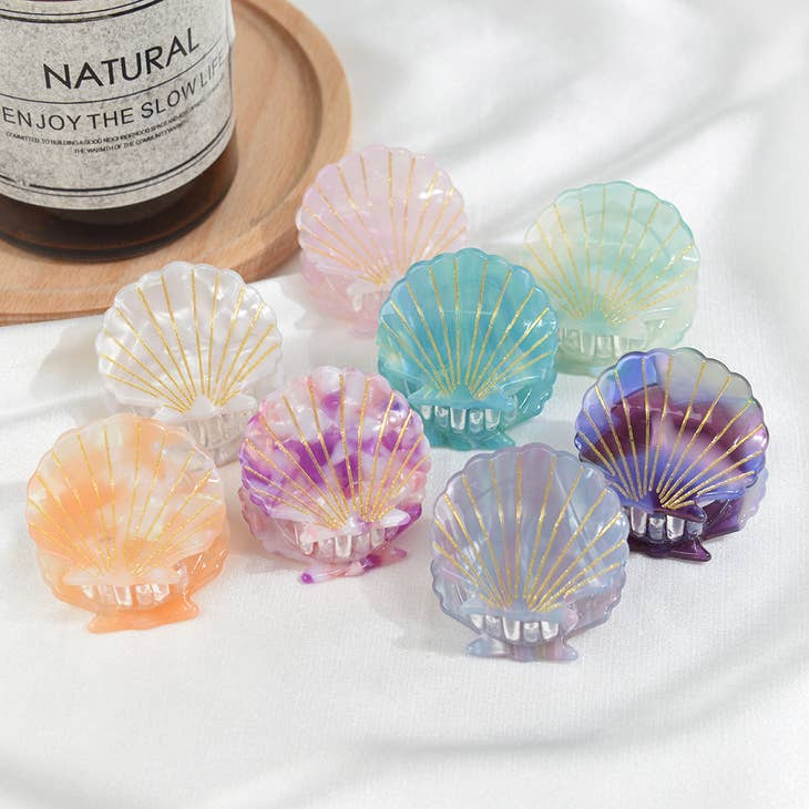 Mini Scallop Shape Claw Clip - La De Da