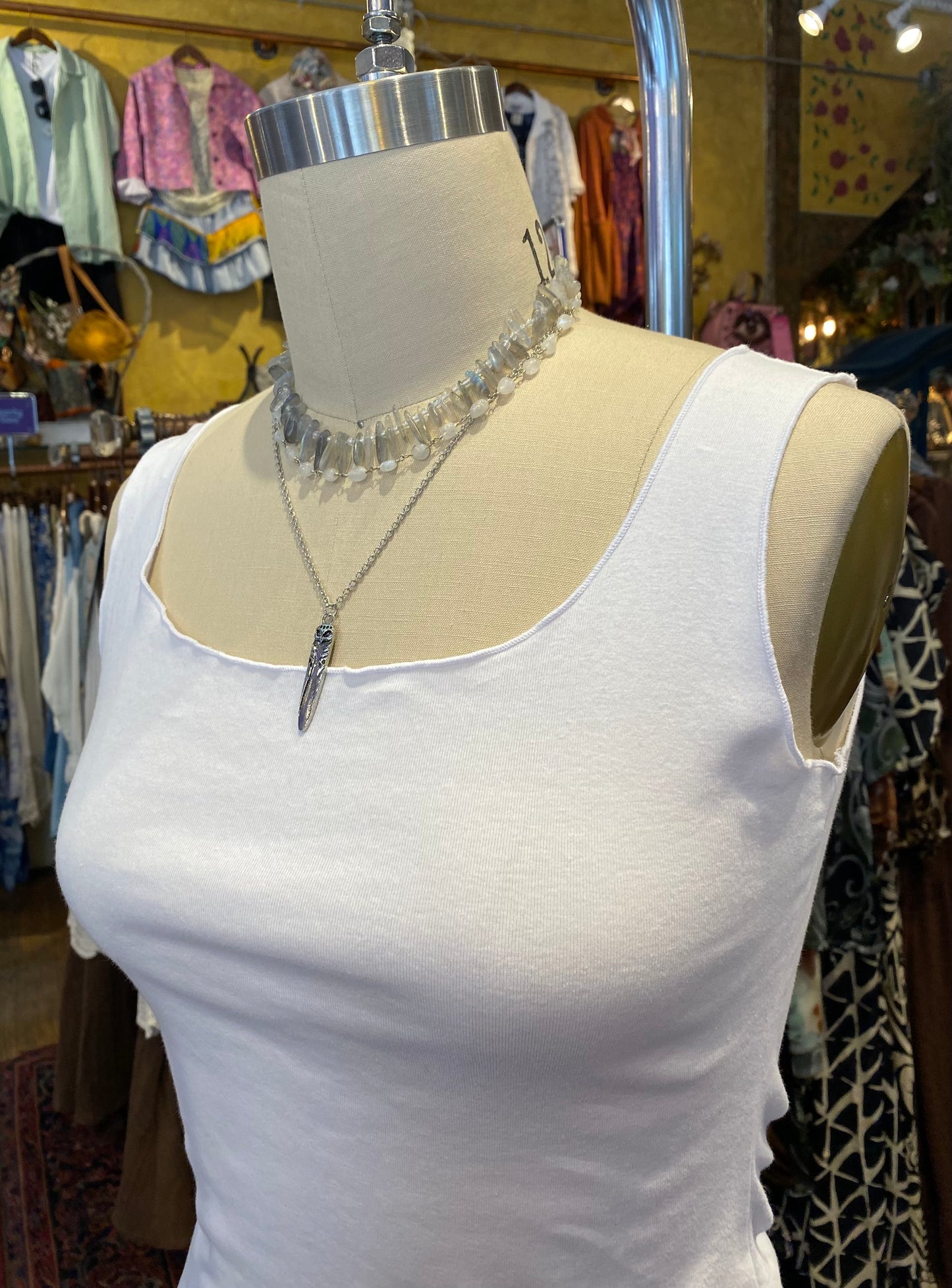 Fitted Tank Top w/ Lettuce Hem - White