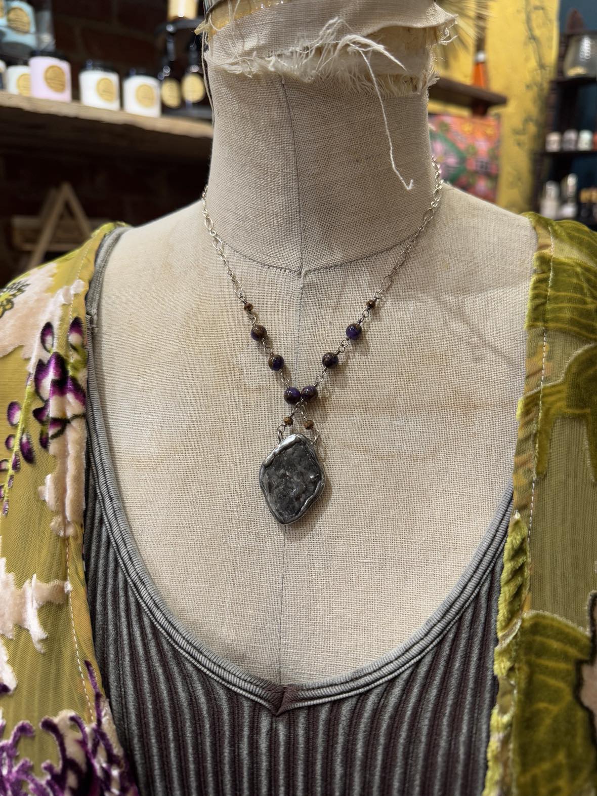Ceramic Bird W/ Marbled Quartz* N231