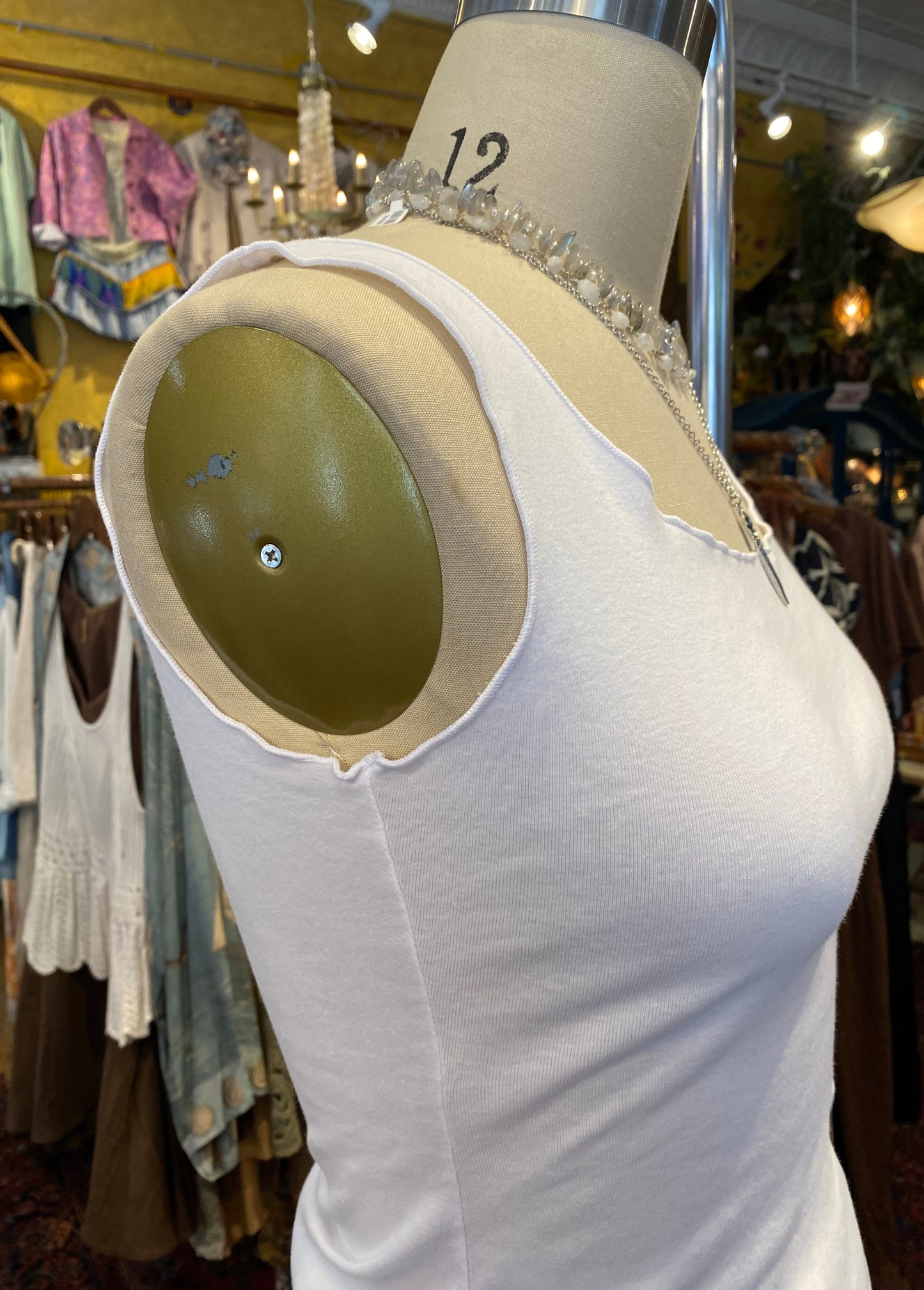 Fitted Tank Top w/ Lettuce Hem - White