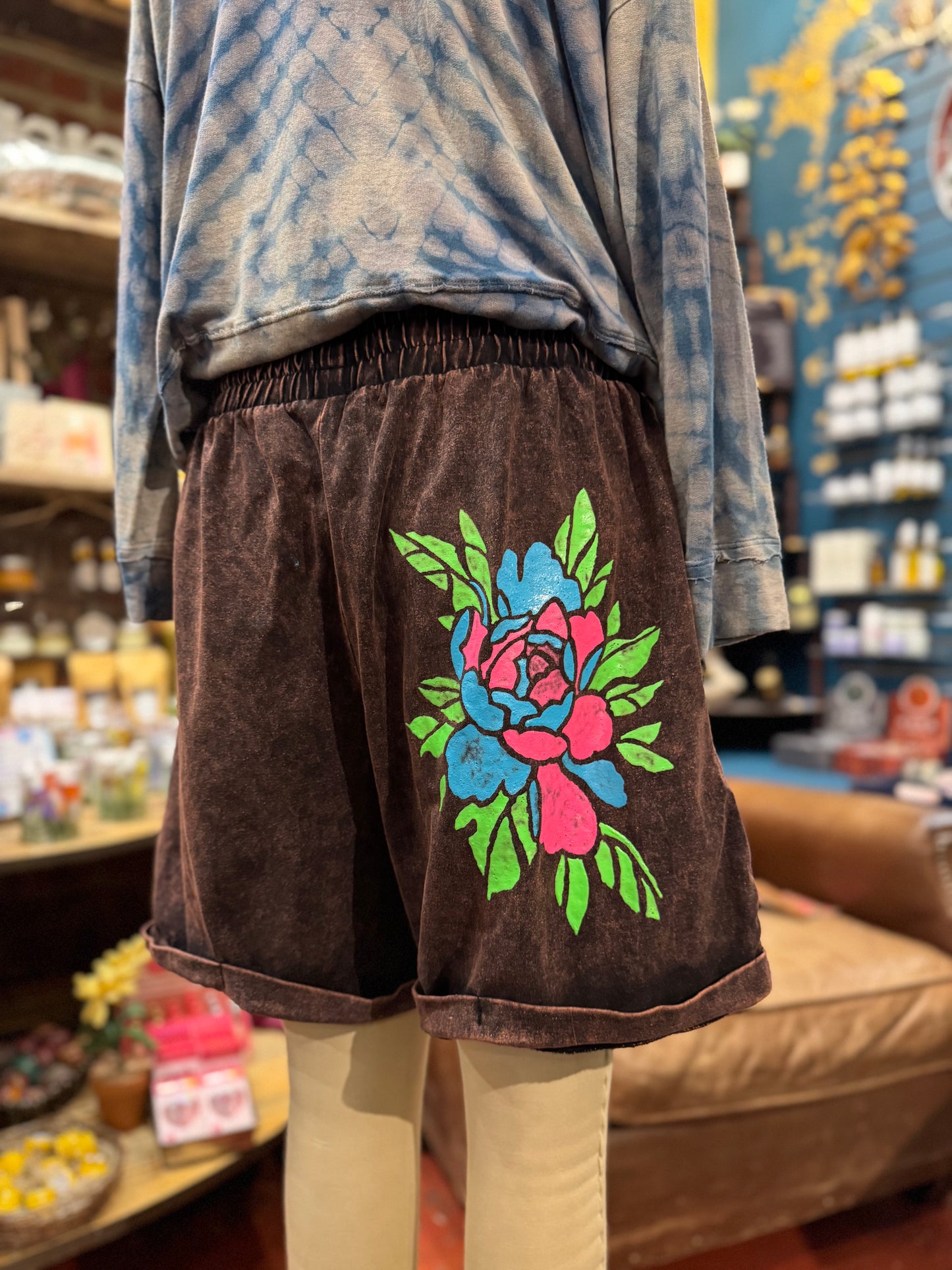 Floral Mandala Mineral Wash Zenana Shorts -Laura Bruce*