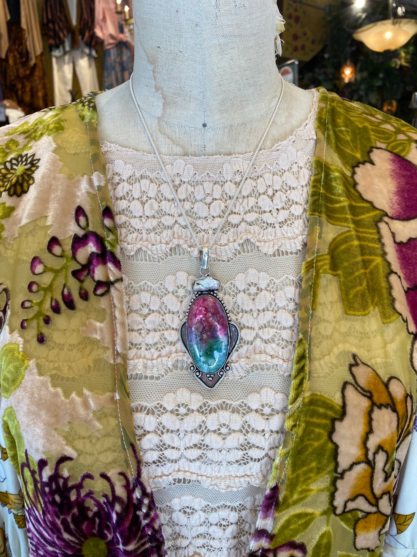 Dyed Agate Pearl Pendant
