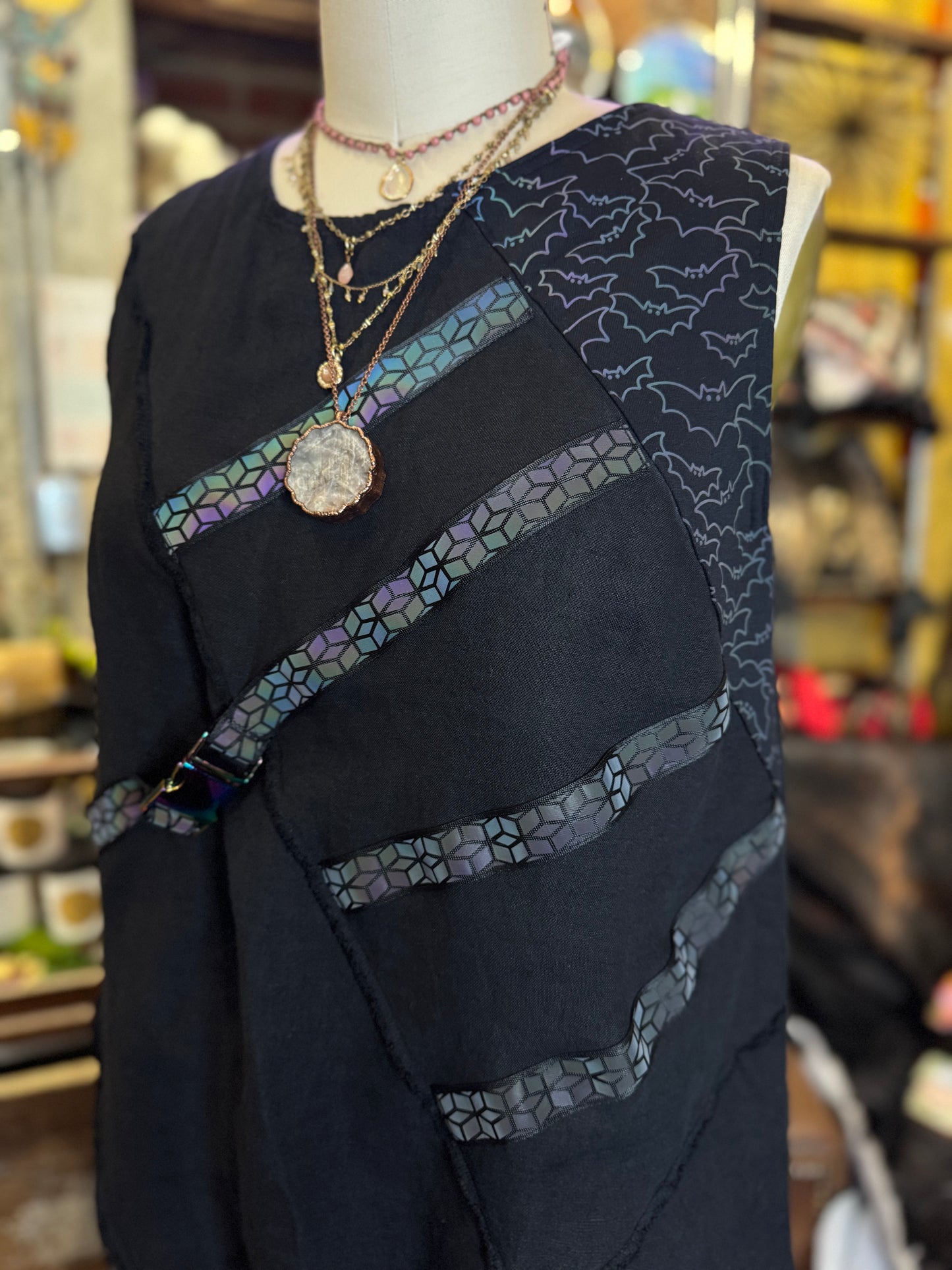 Reflective Bats & Buckle Linen Saga Top - Laura Bruce*