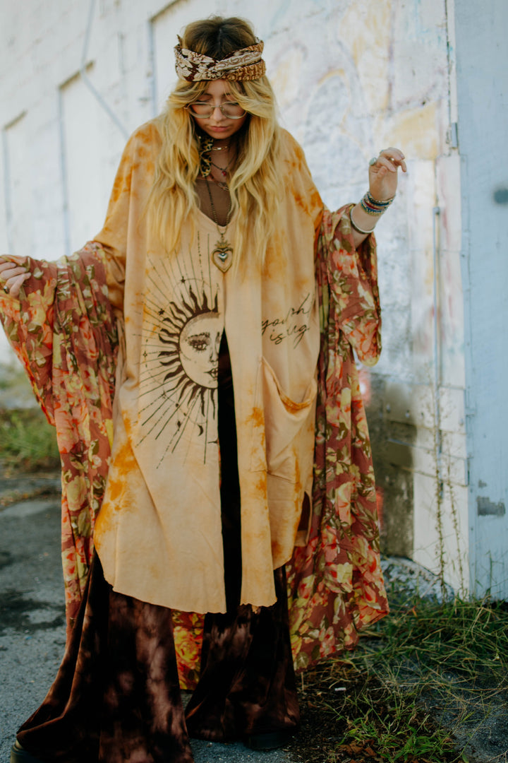 Sunshine Split Muu Tee - La De Da