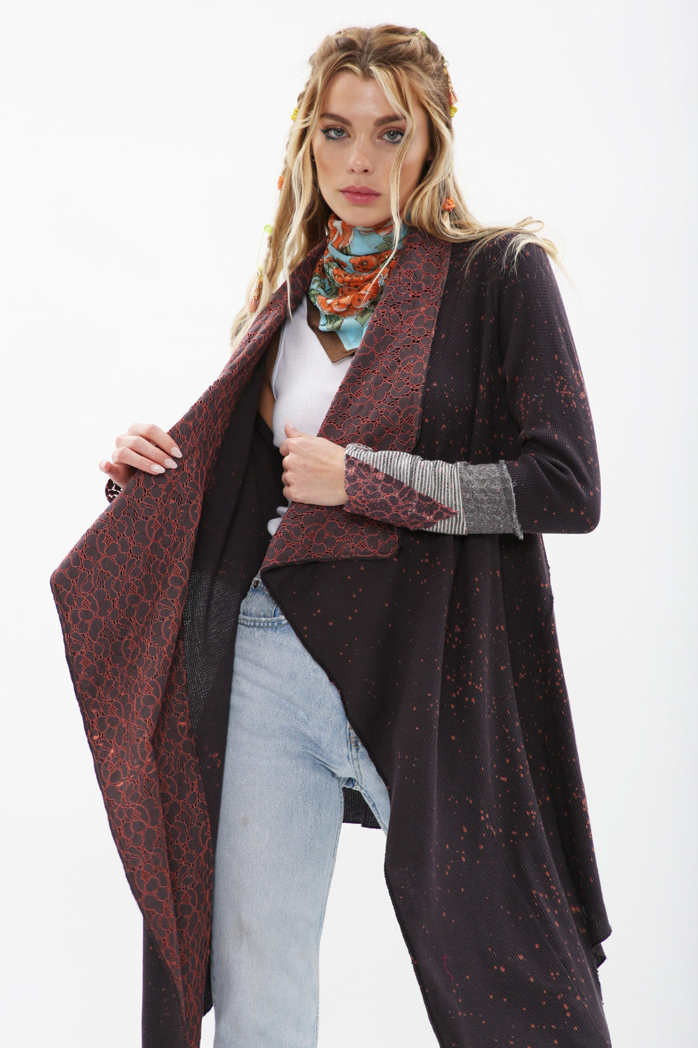 Nadia Shawl - La De Da