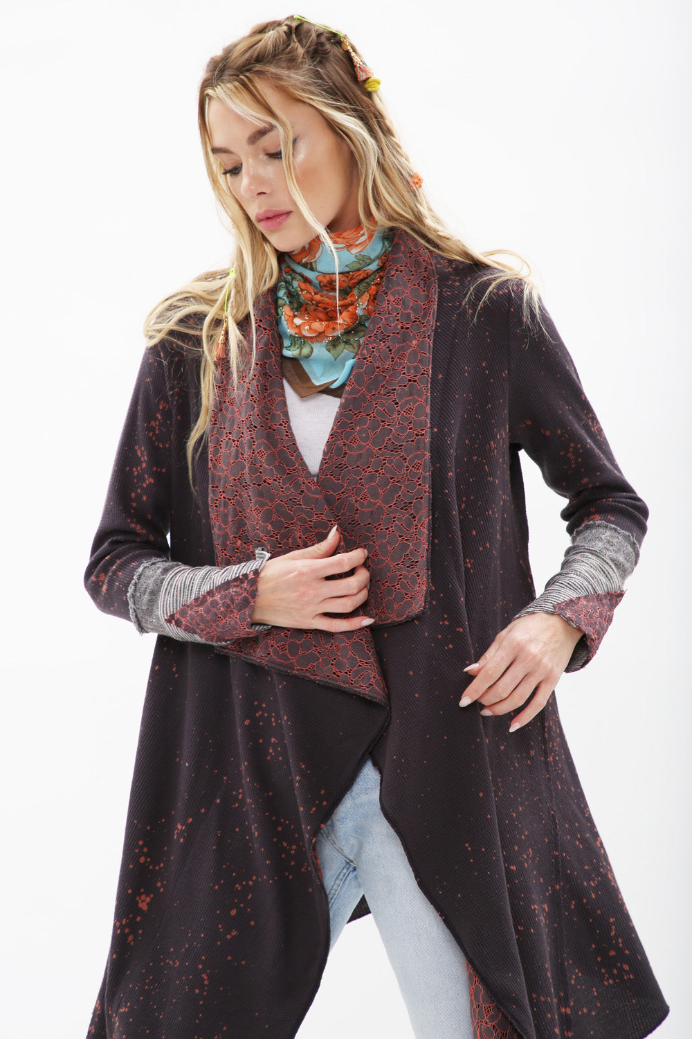 Nadia Shawl - La De Da
