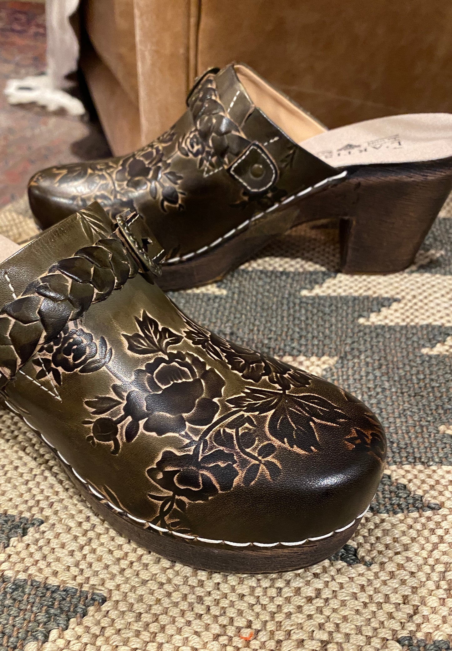 L'Artiste Calliroe Clogs