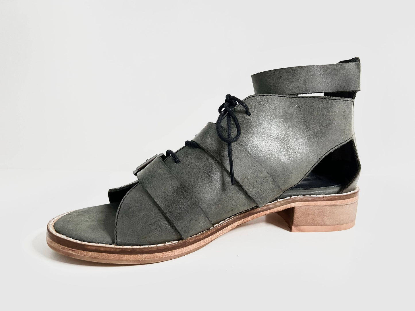 Sunchaser Block Heel Sandal - Black