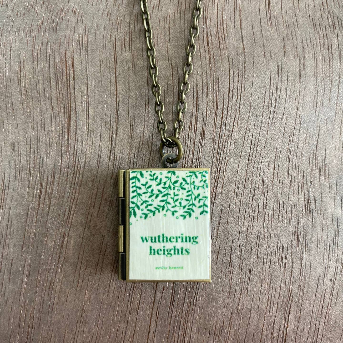 Book Locket Wuthering Heights - Green - Stainless Steel