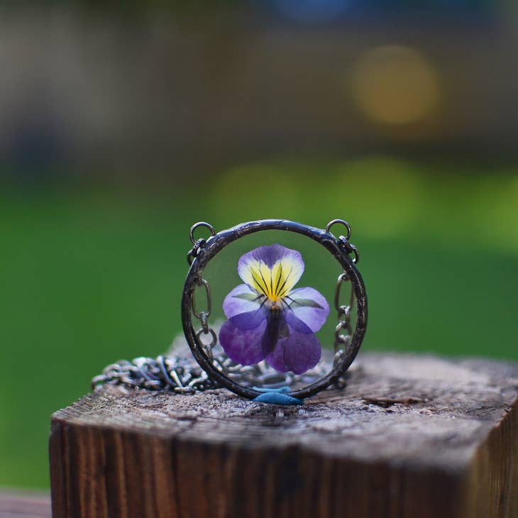 Viola Pansy Hearts Necklace - La De Da