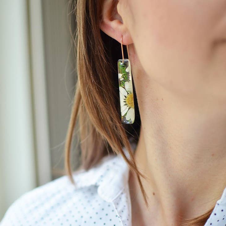 Daisy Bar Dangle Earrings - La De Da