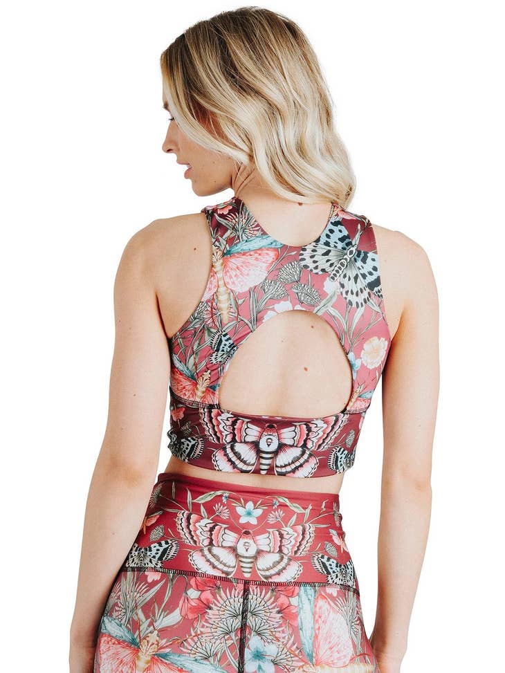 Free Range Sports Bra in Pretty In Pink - La De Da