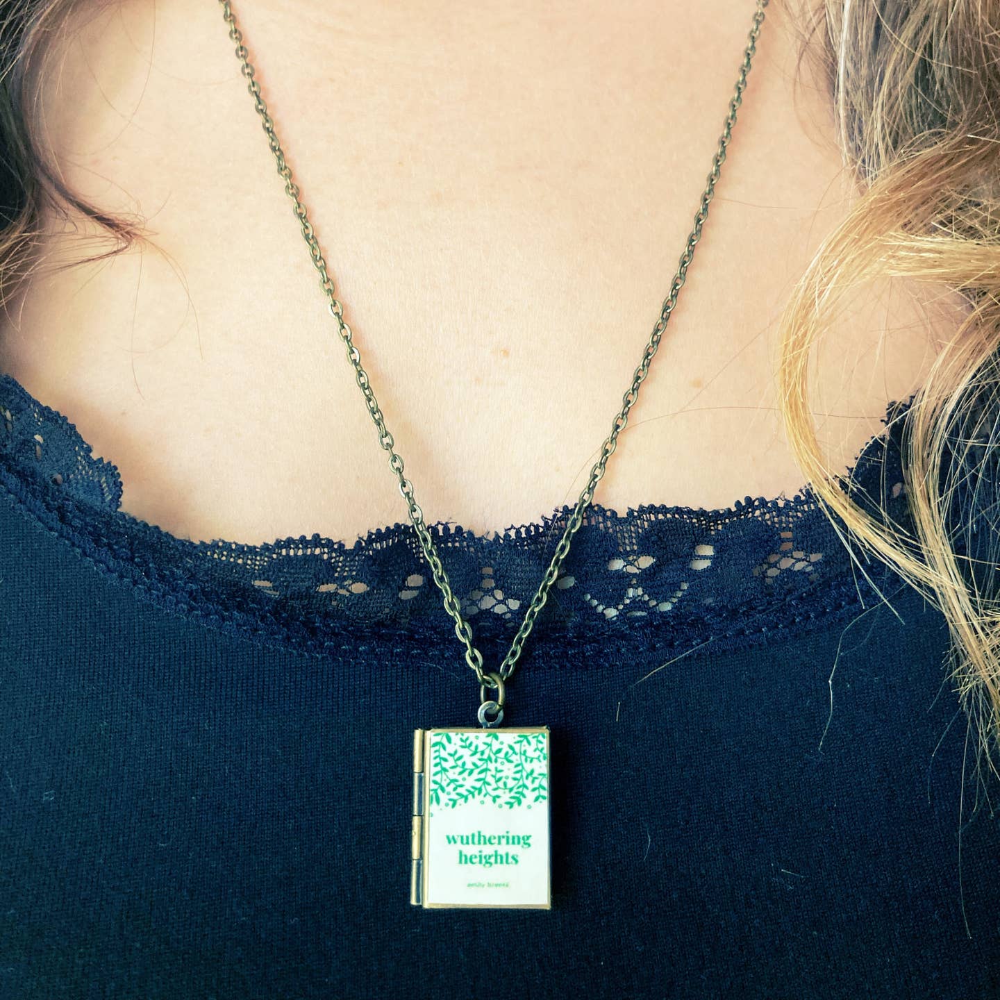 Book Locket Wuthering Heights - Green - Stainless Steel