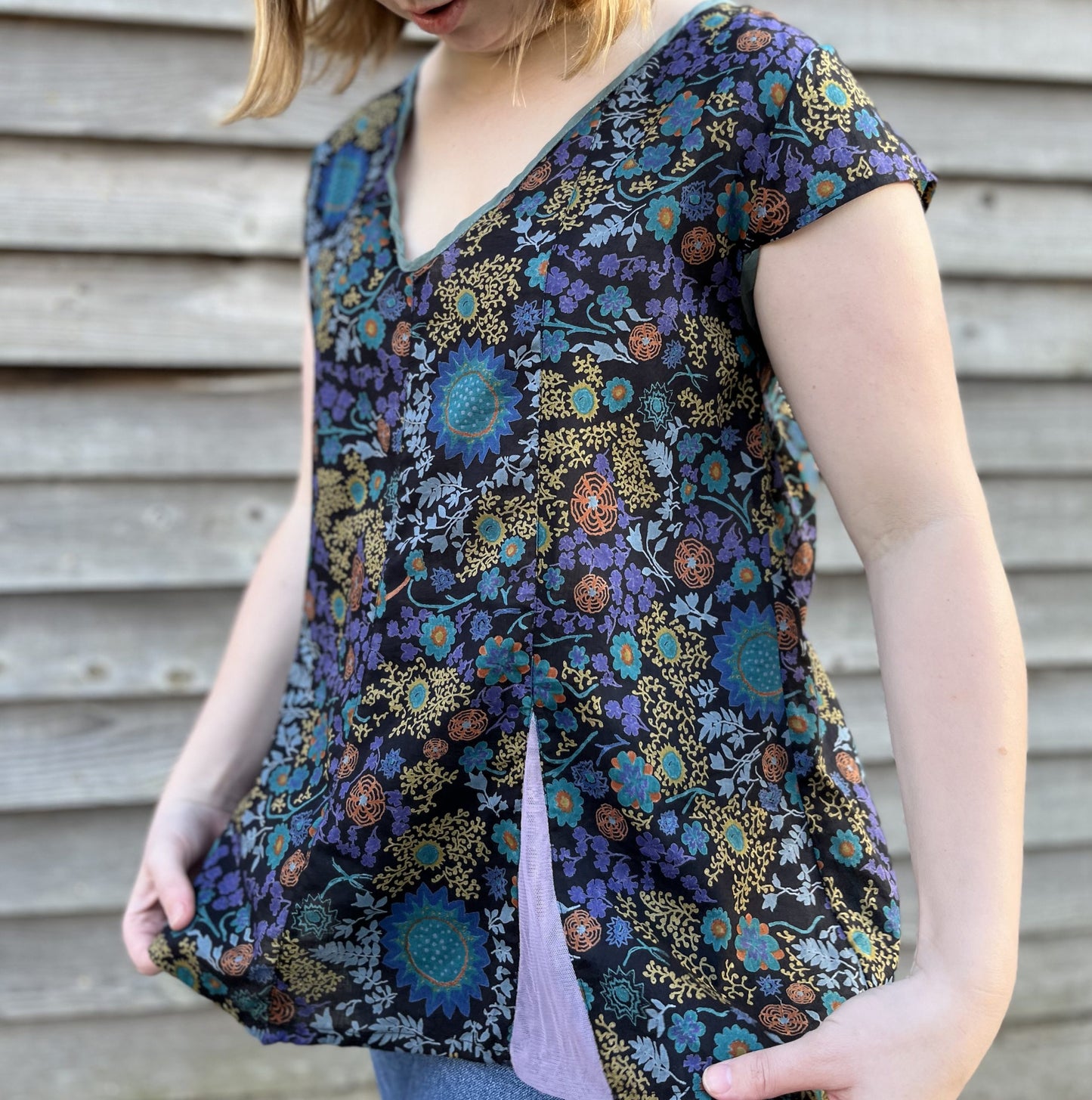 Josephina Top in Mini Blooms - La De Da