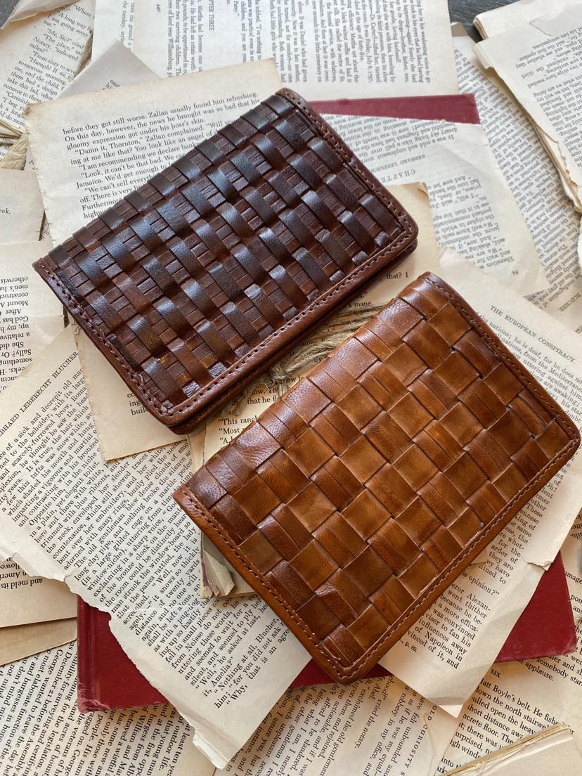 Gulliver Leather Passport Cover - La De Da