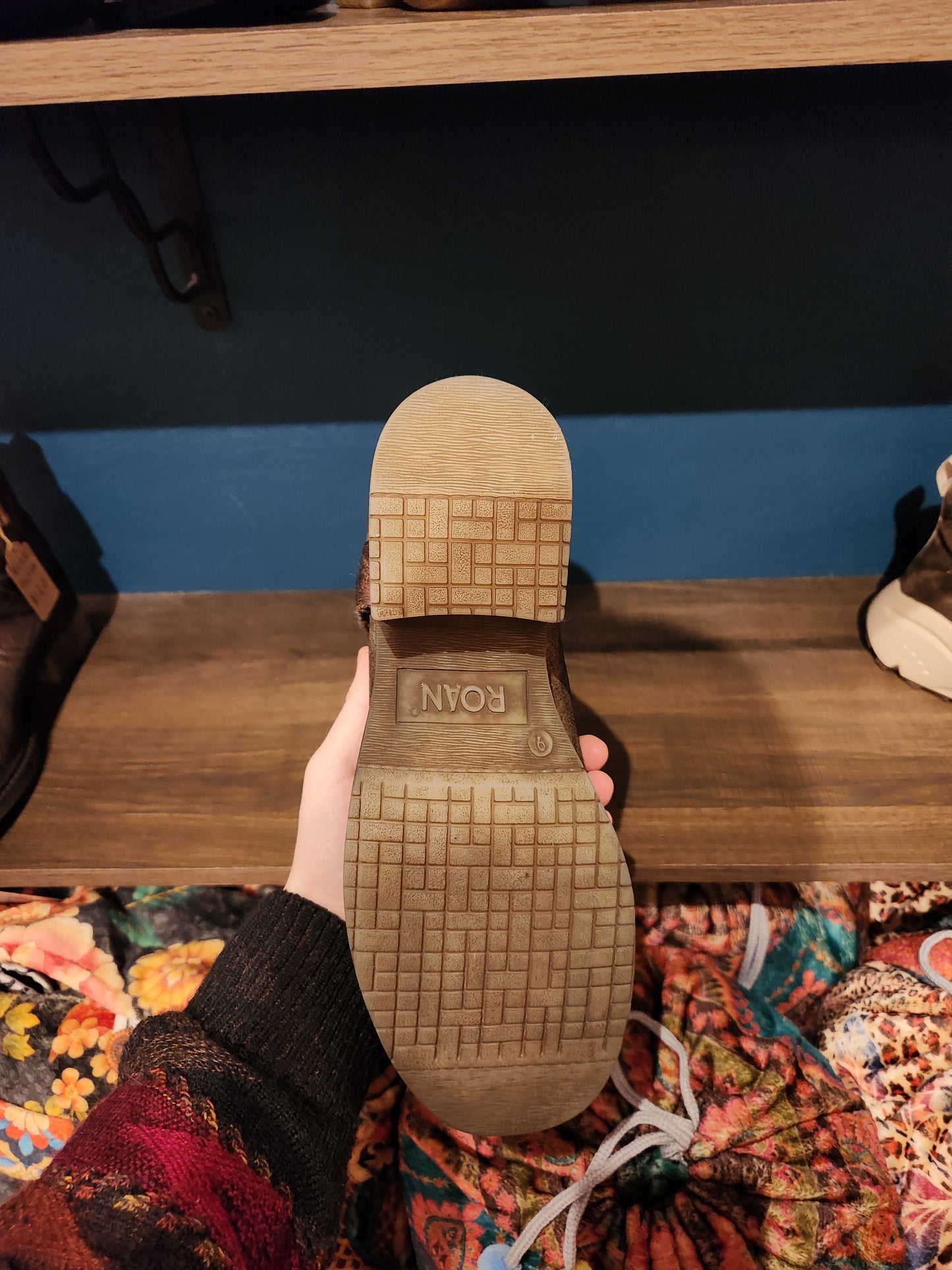 Colton V - Brown Valour Tan Greenland