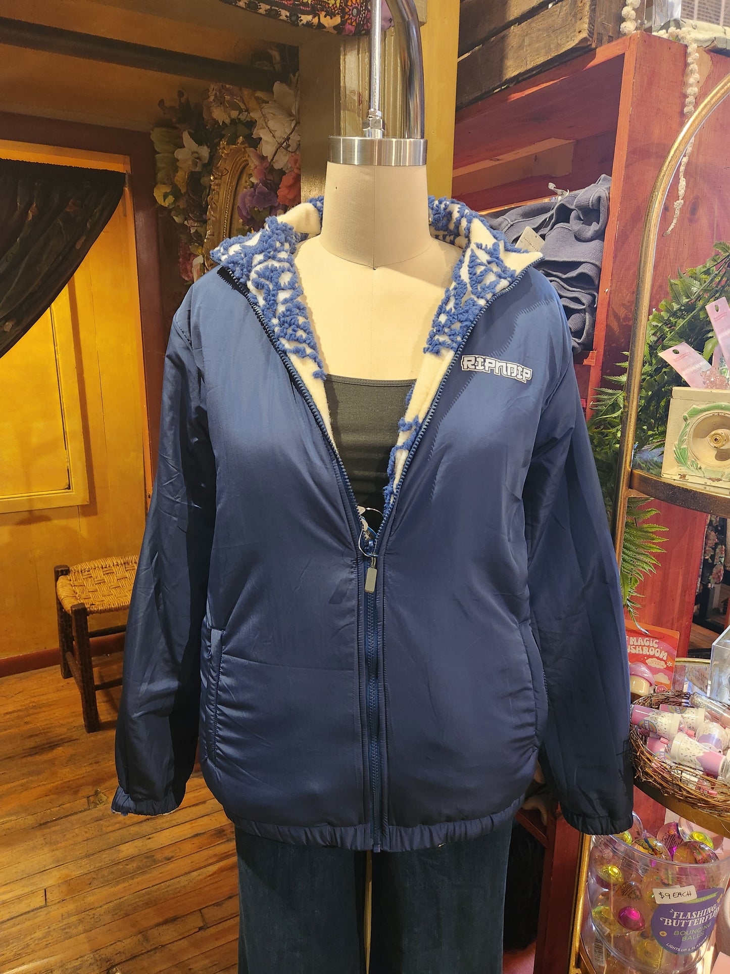 Haku Reversible Jacket - Off White/Navy