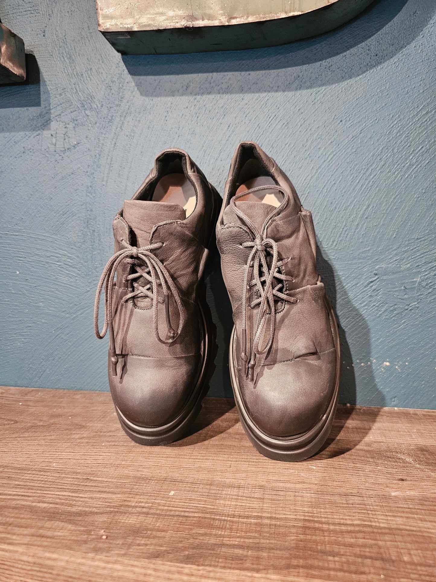 Plug Shoe - Grey