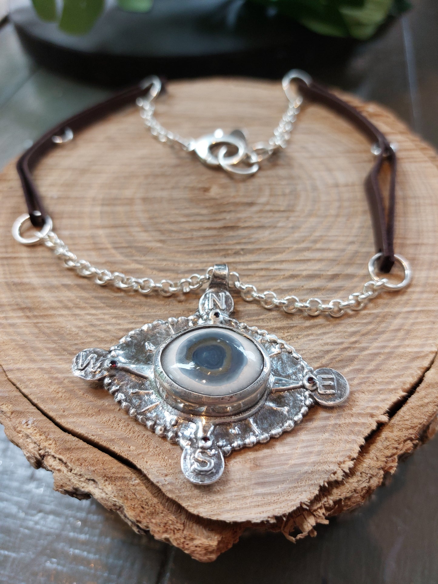 Fine Silver Solar Eye Quartz W/ Leather Chain Necklace *425N-3