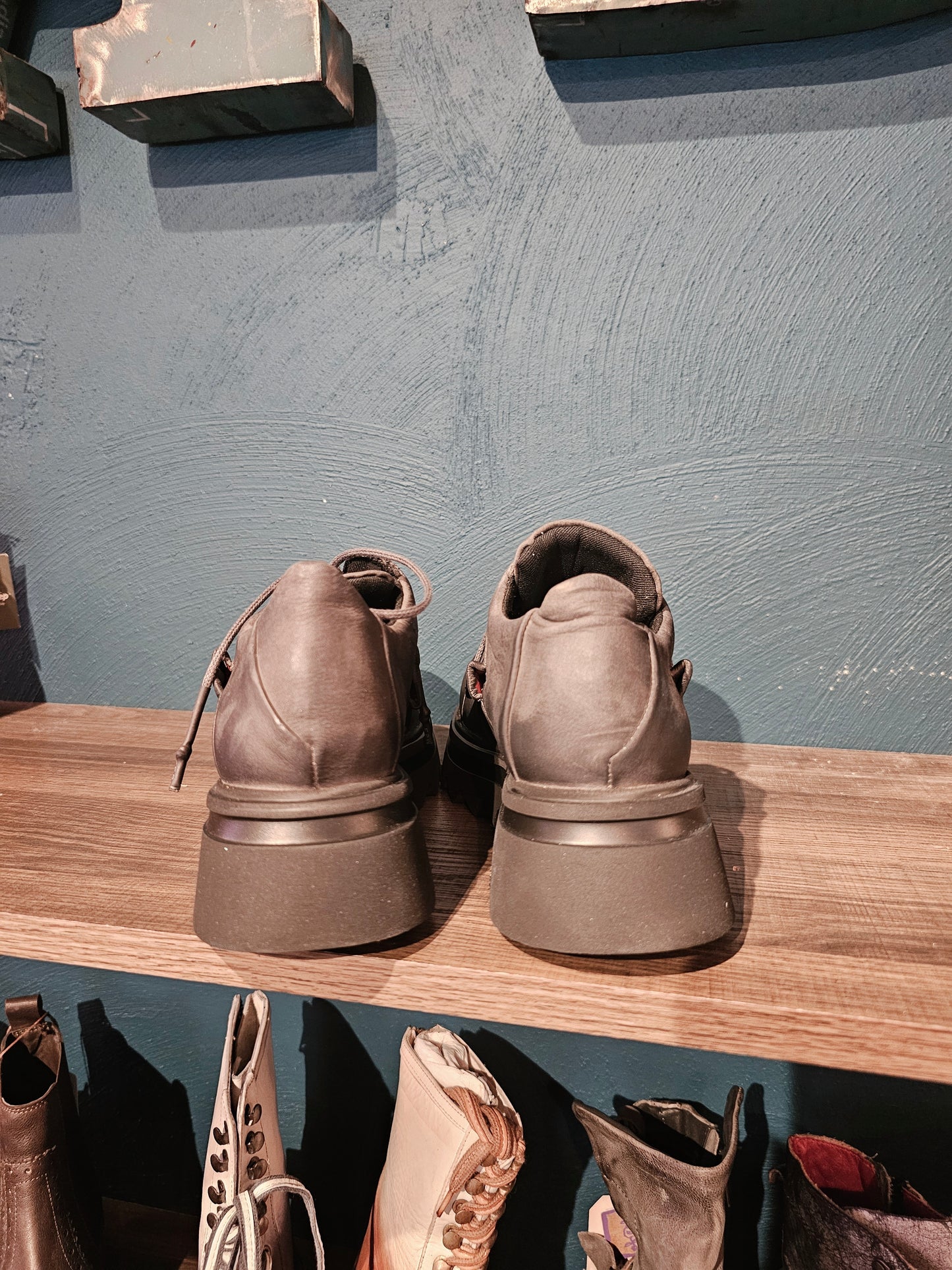 Plug Shoe - Grey